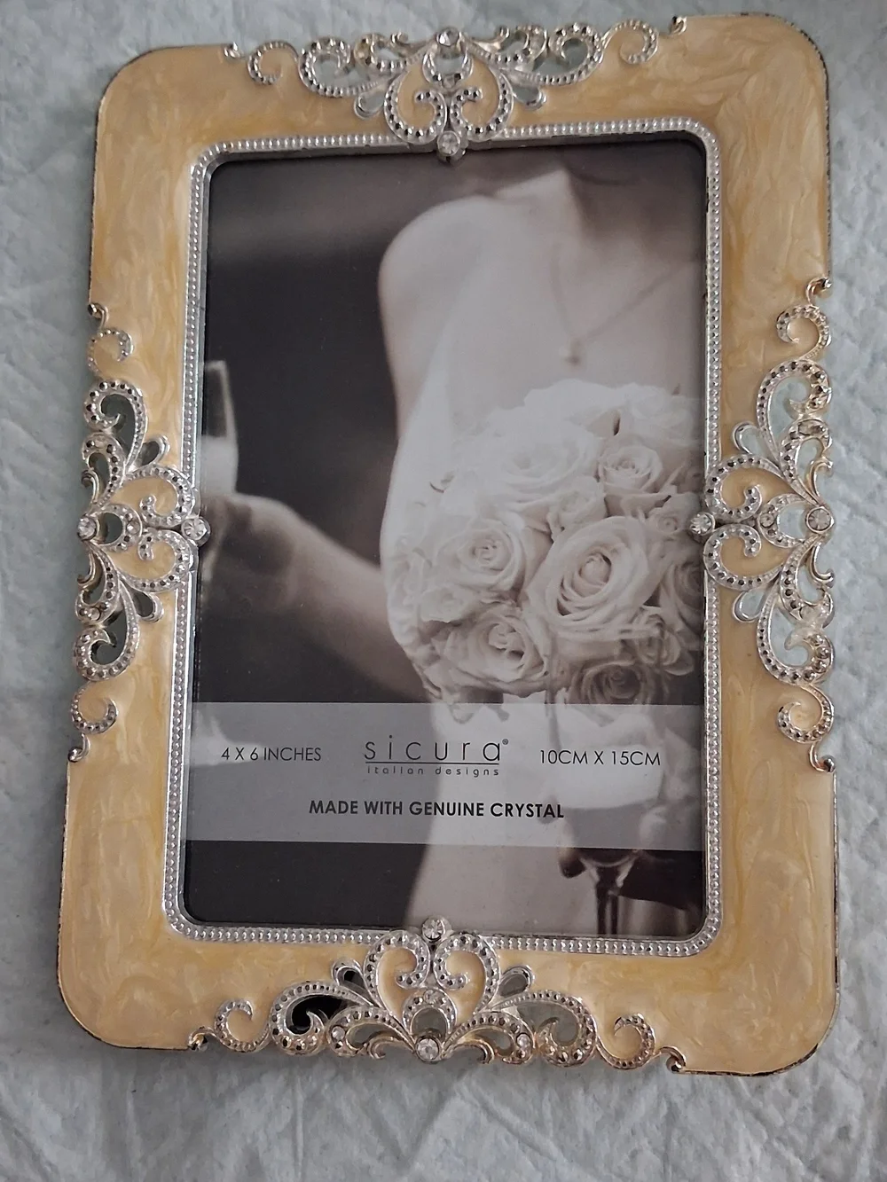 Sicura Cream Crystal-Accent 4x6 Photo Frame